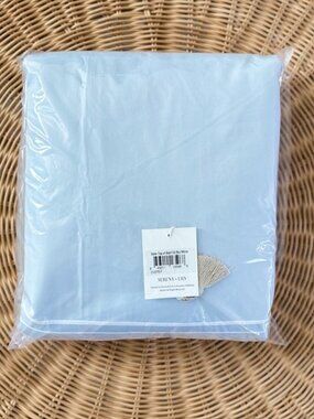 Serena & Lily Soho Sateen Duvet Cover (F/Q)-Sky Blue/White